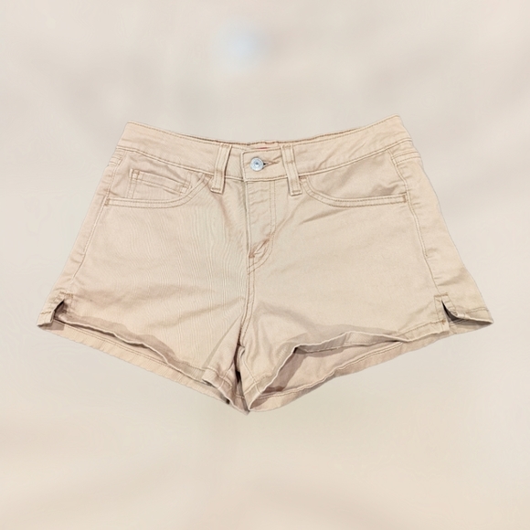 Levi's Super Low Stretch Tan Shorts - Picture 1 of 3
